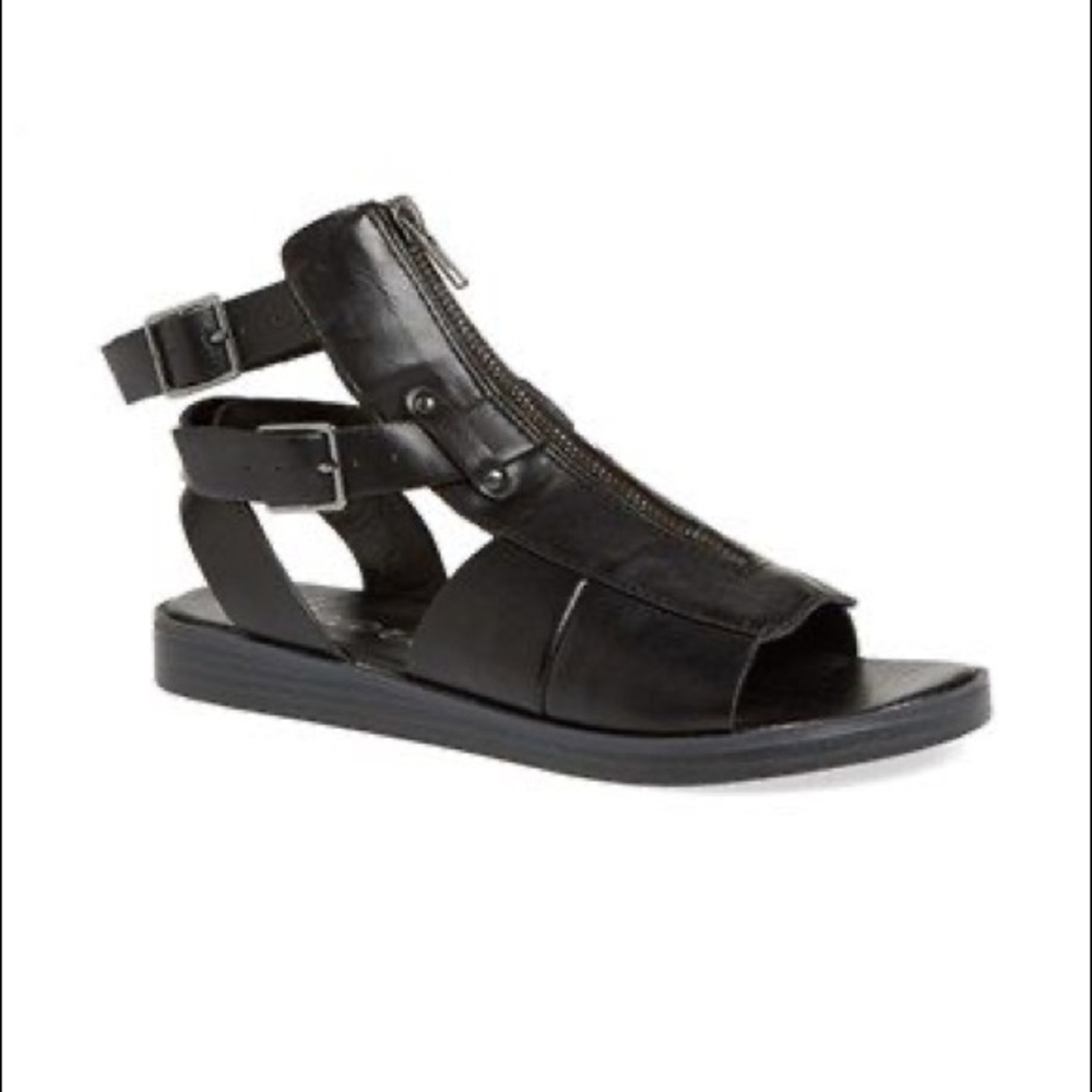 HeartSoul Black Dextra T Strap Buckle Zipper Front Open Toe Sandal Size 10